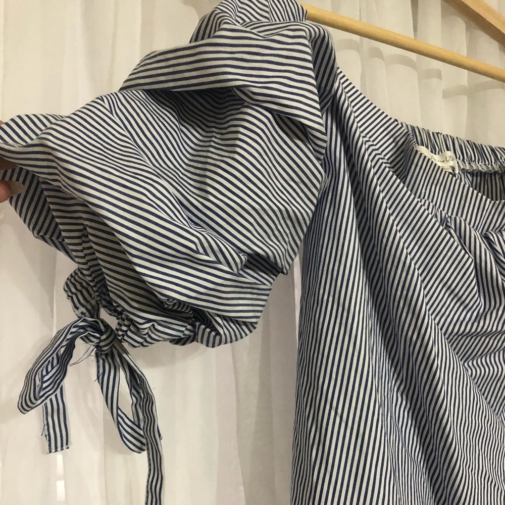 Striped off the shoulder top - Picture 2 of 3
